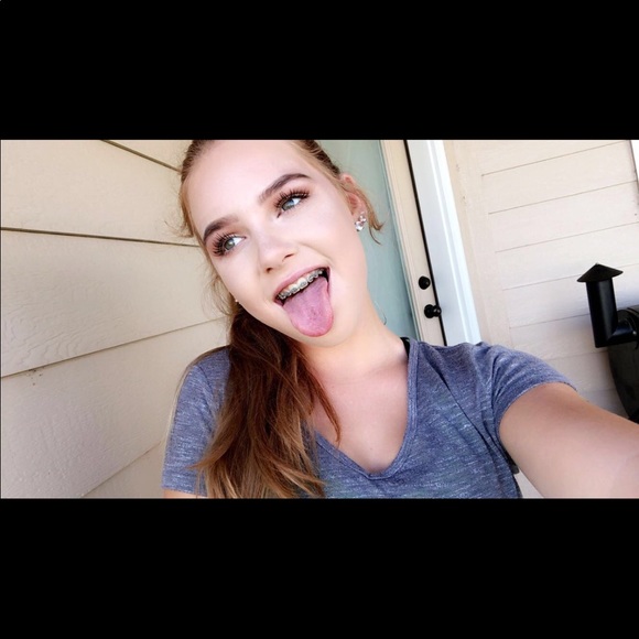 Meet your Posher, Macardi - Picture 1 of 1